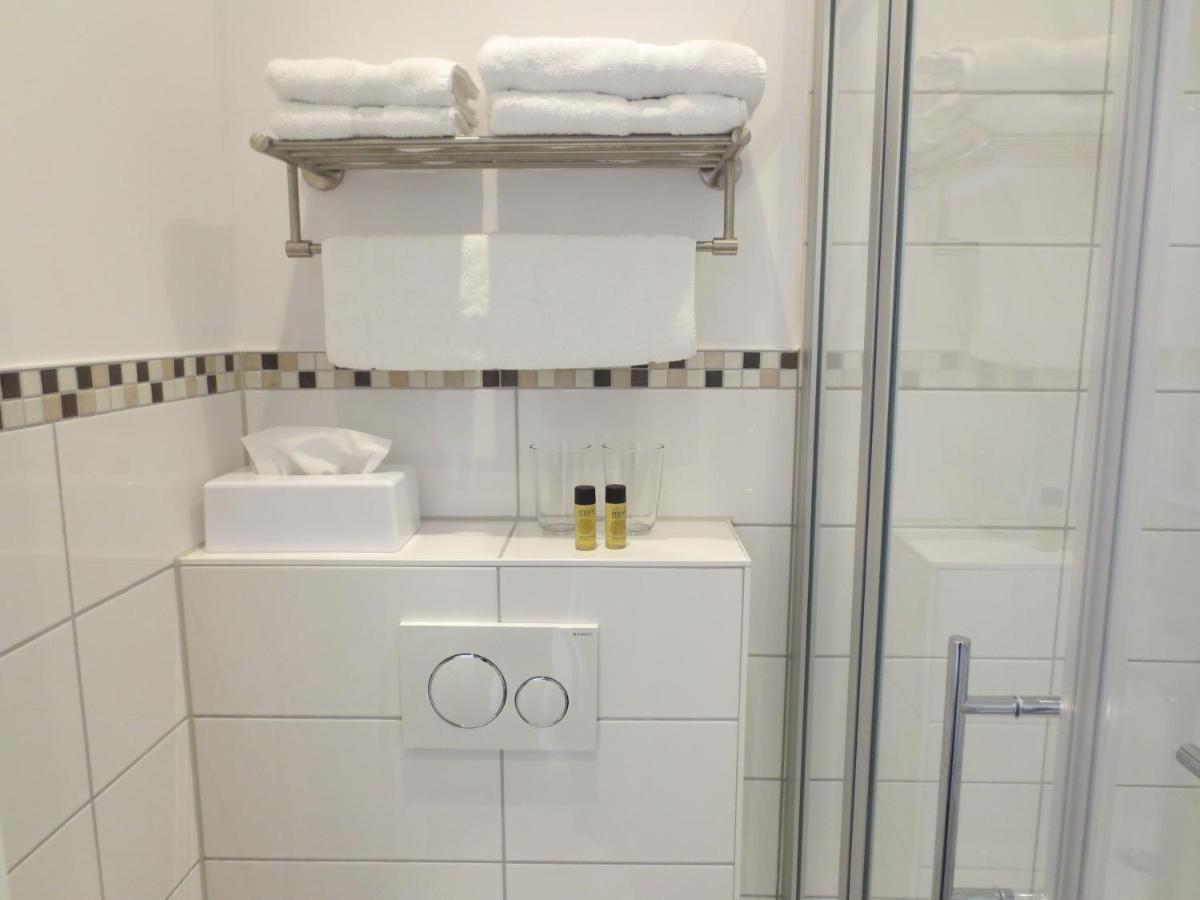List Five - Your British Guesthouse Stuttgart Ngoại thất bức ảnh