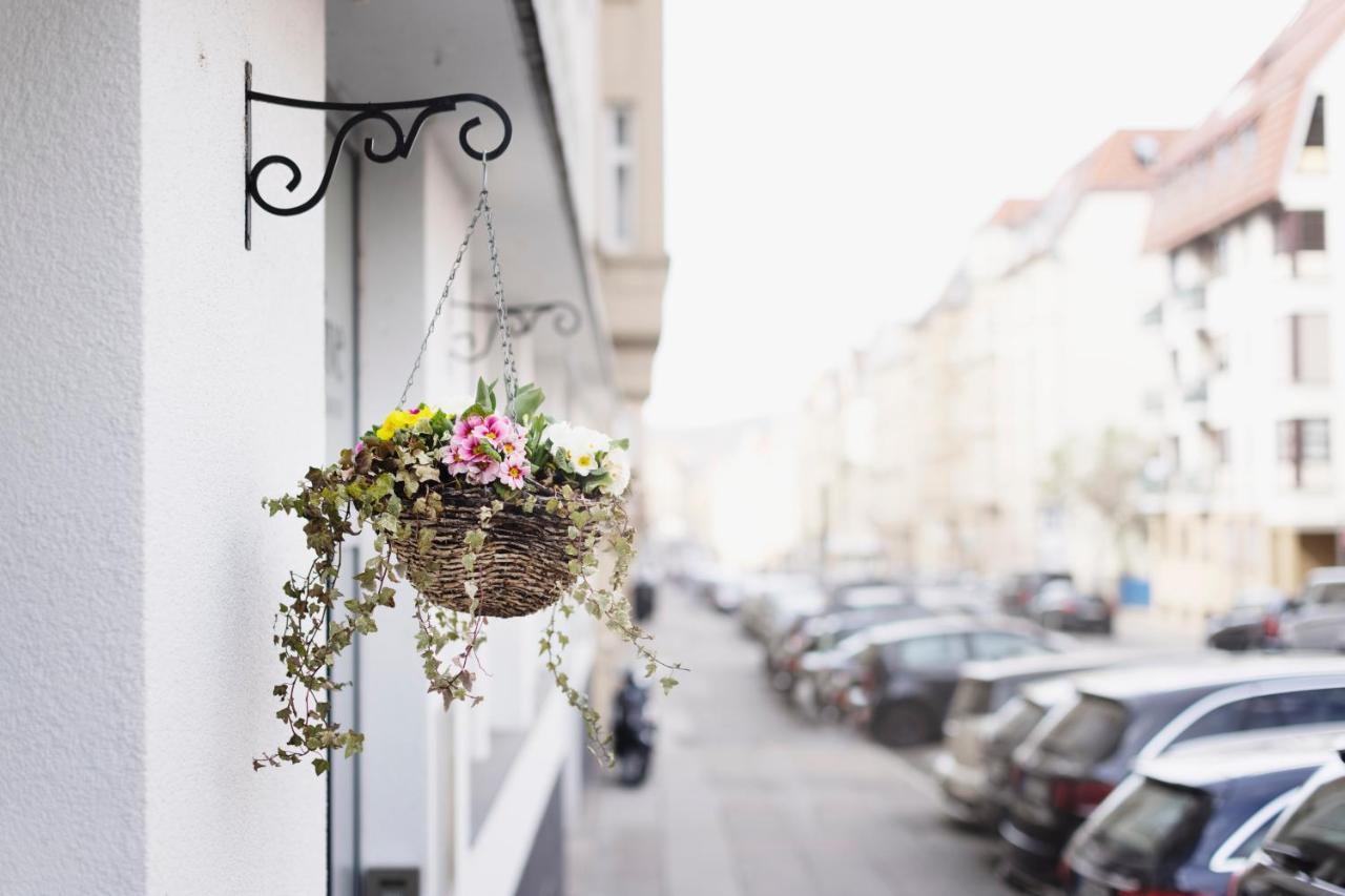 List Five - Your British Guesthouse Stuttgart Ngoại thất bức ảnh