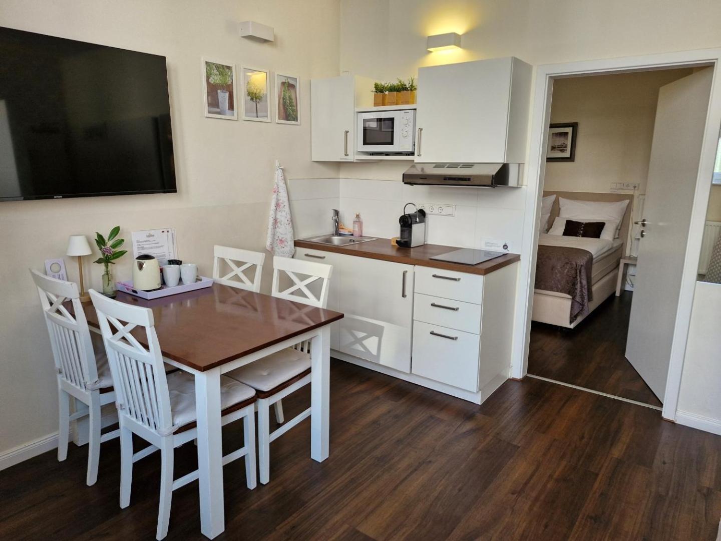 List Five - Your British Guesthouse Stuttgart Ngoại thất bức ảnh