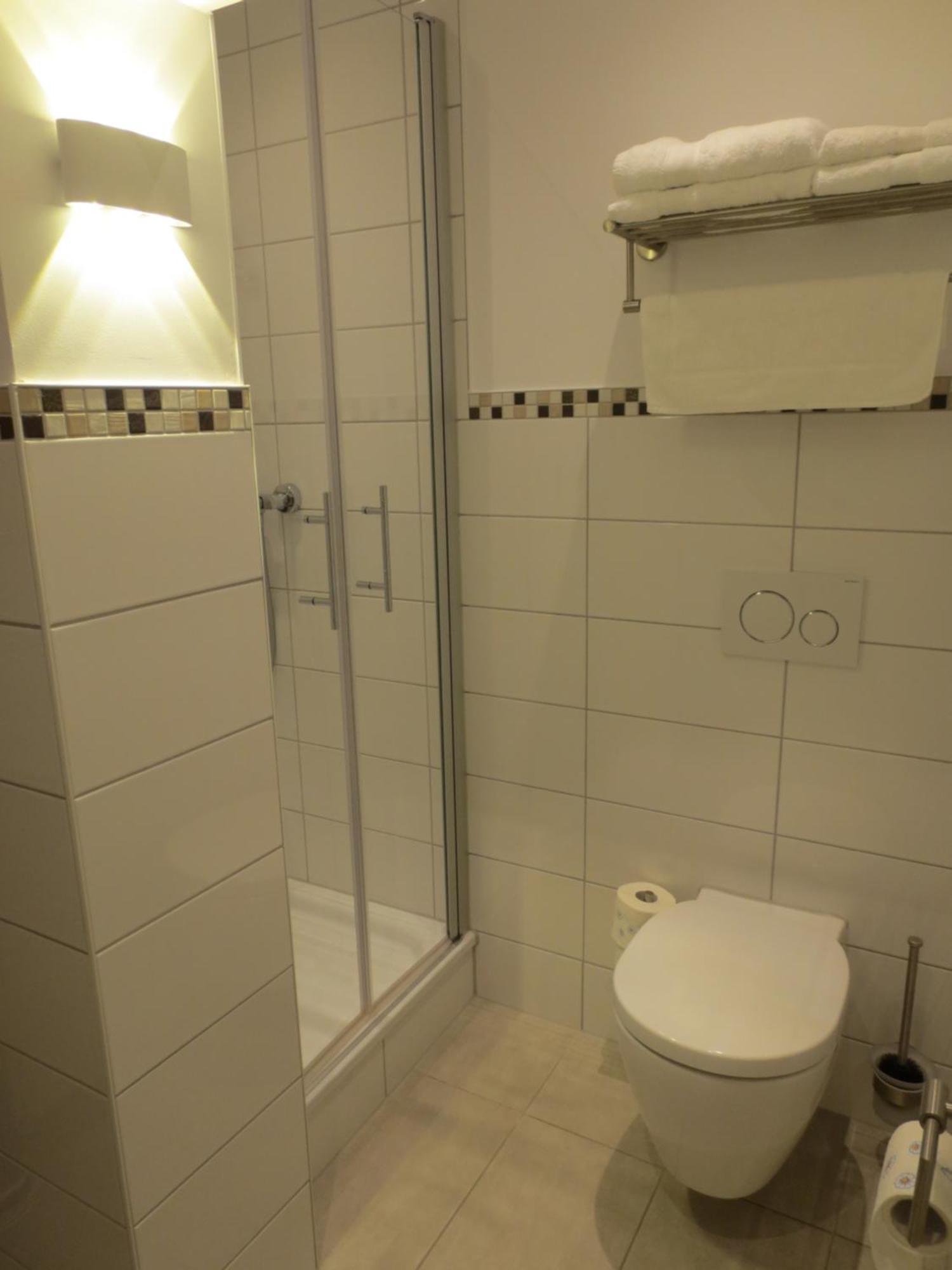 List Five - Your British Guesthouse Stuttgart Ngoại thất bức ảnh