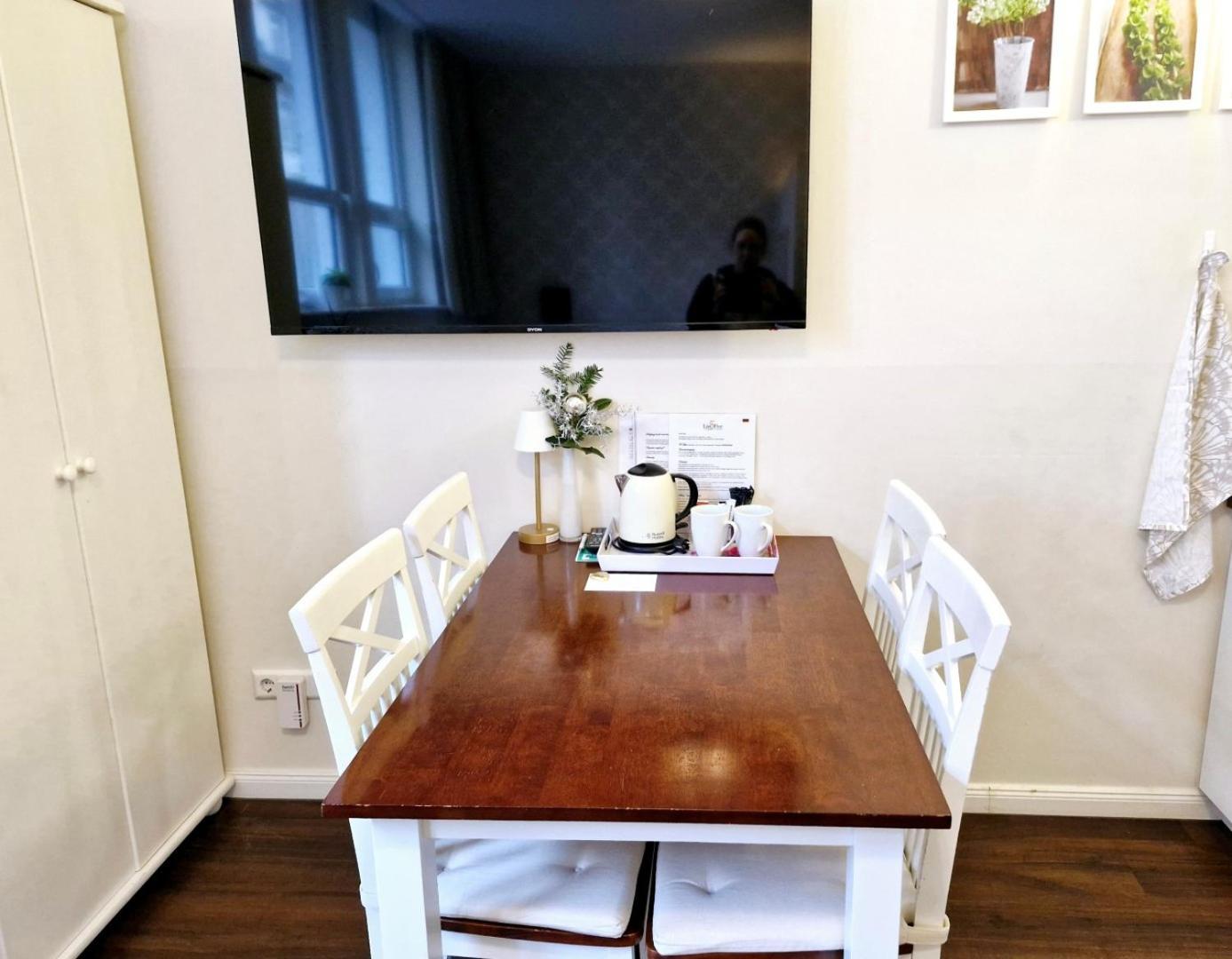 List Five - Your British Guesthouse Stuttgart Ngoại thất bức ảnh