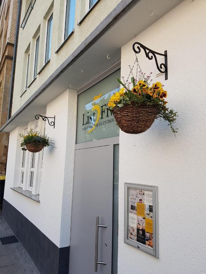 List Five - Your British Guesthouse Stuttgart Ngoại thất bức ảnh